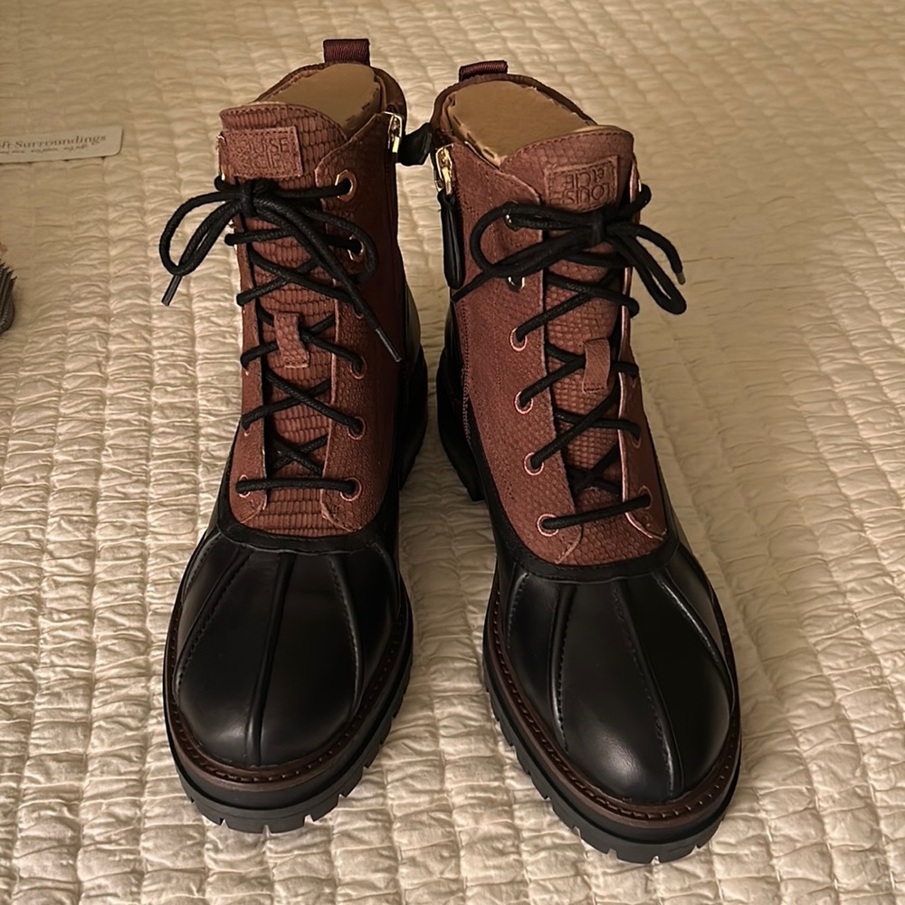 Louise et Cie duck boots. - Picture 3 of 15